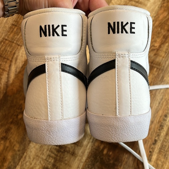 NWOT Nike Legacy Size 7Y - Picture 6 of 8